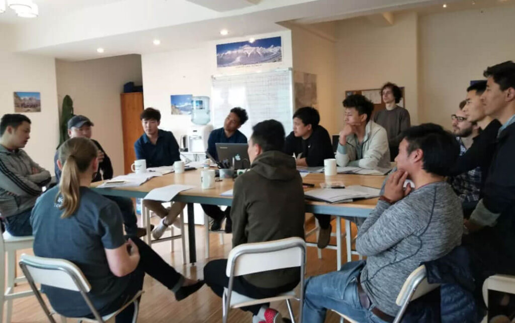 Guides sharing knowledge and experience with each other